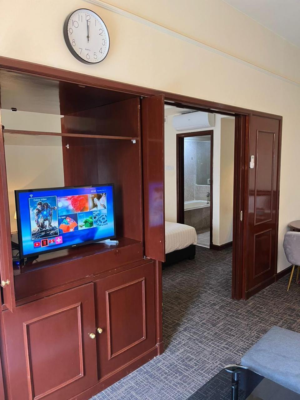 Luxhouz Suites At Times Square Kuala Lumpur Kamer foto