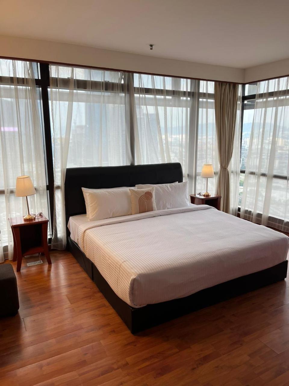 Luxhouz Suites At Times Square Kuala Lumpur Buitenkant foto