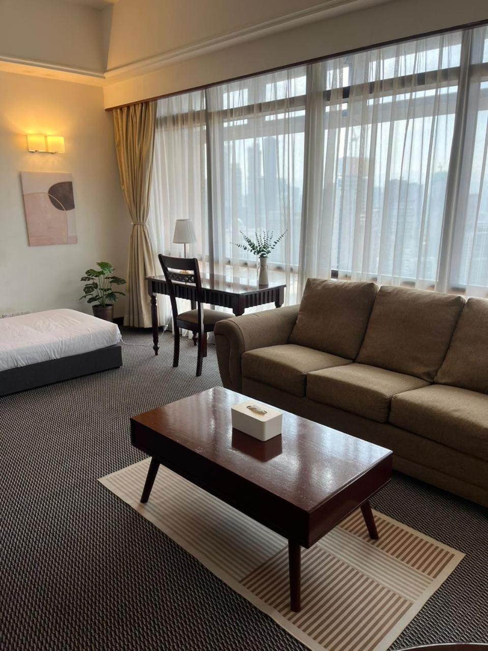 Luxhouz Suites At Times Square Kuala Lumpur Buitenkant foto