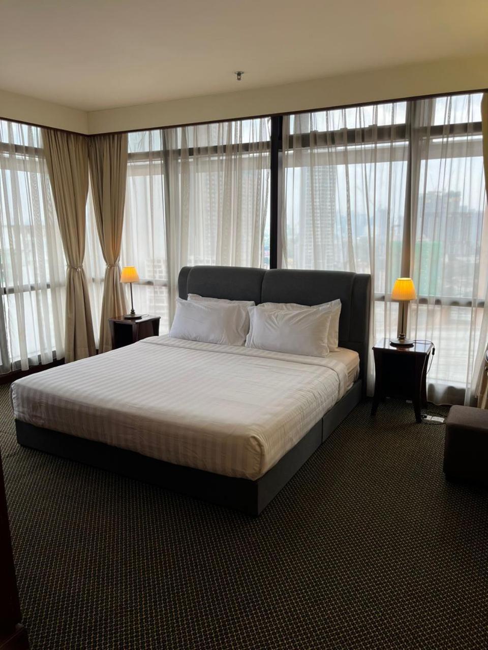 Luxhouz Suites At Times Square Kuala Lumpur Buitenkant foto